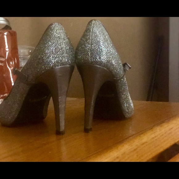 Silver glitter heels - Picture 3 of 3